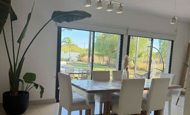 VENTA DE CASA EN BARRIO PRIVADO