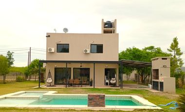 VENTA DE CASA EN BARRIO PRIVADO