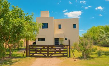 VENTA DE CASA EN BARRIO PRIVADO