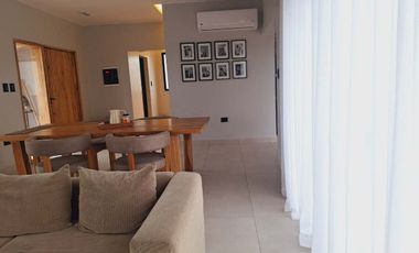 VENTA CASA 3 DORMITORIOS ZANJÓN