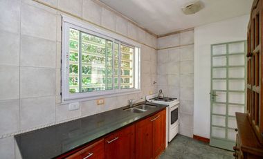 CASA EN VENTA SICARDI 2 DORMITORIOS CON PILETA