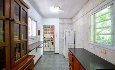 CASA EN VENTA SICARDI 2 DORMITORIOS CON PILETA