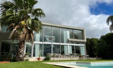 ALQUILER CASA A LA LAGUNA EN NORDELTA LOS ALISOS!
