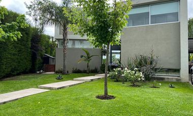 ALQUILER CASA A LA LAGUNA EN NORDELTA LOS ALISOS!