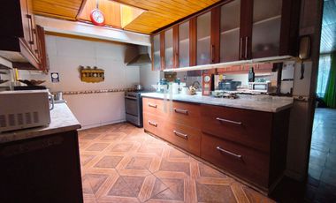 Casa En Venta -conchalí | Metro Cardenal Caro