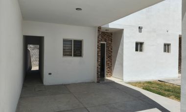 CASA EN VENTA EN CERRADA CADIZ, TORREON COAH.