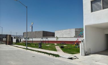 CASA EN VENTA EN CERRADA CADIZ, TORREON COAH.