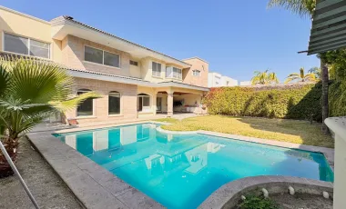 Exclusiva Residencia con alberca enVENTA  – Las Rosas, Gómez Palacio, Dgo