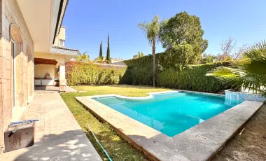 Exclusiva Residencia con alberca enVENTA  – Las Rosas, Gómez Palacio, Dgo