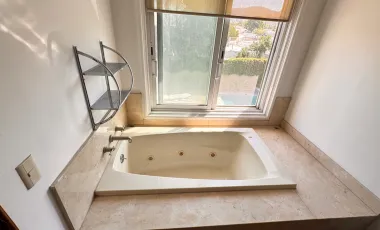 Exclusiva Residencia con alberca enVENTA  – Las Rosas, Gómez Palacio, Dgo