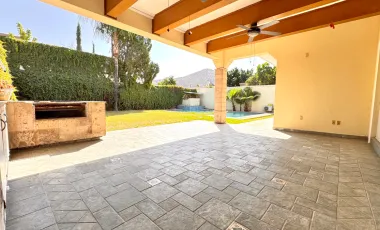 Exclusiva Residencia con alberca enVENTA  – Las Rosas, Gómez Palacio, Dgo