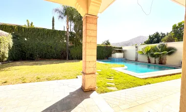 Exclusiva Residencia con alberca enVENTA  – Las Rosas, Gómez Palacio, Dgo