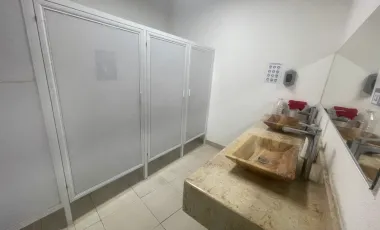 BODEGA CON OFICINAS EN LA UNION,TORREÓN COAHUILA