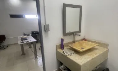 BODEGA CON OFICINAS EN LA UNION,TORREÓN COAHUILA
