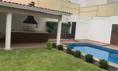Casa en Venta de un piso, con Patio y Piscina en Lerdo Centro, Durango