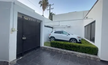 Casa en Venta de un piso, con Patio y Piscina en Lerdo Centro, Durango