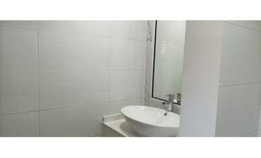 Excelente casa interior en arriendo