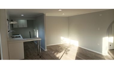 Excelente casa interior en arriendo
