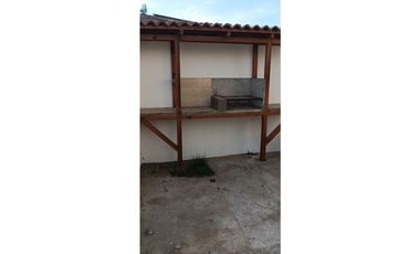 Excelente casa interior en arriendo