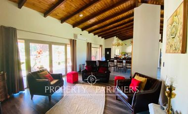 Marchigue, Espectacular Casa en Los Maitenes