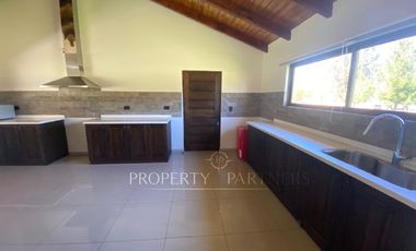 Marchigue, Espectacular Casa en Los Maitenes