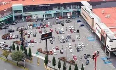 Power Center estratégico en el corredor Toluca-Metepec con alta visibilidad, excelente conectividad y oportunidades comerciales únicas.