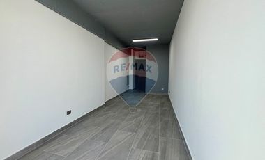 Oficina en Arriendo Chicureo