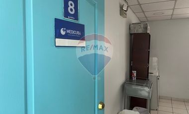 Centro Médico Funcionando en  San Miguel