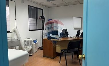 Centro Médico Funcionando en  San Miguel
