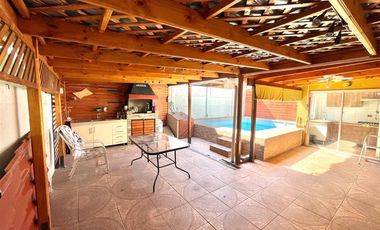 Casa en Arriendo en Avenida Troncal 7836.La Cruz