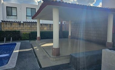 Casa en renta en santa fe juriquilla 3 Rec y estudio en Pb cerrado