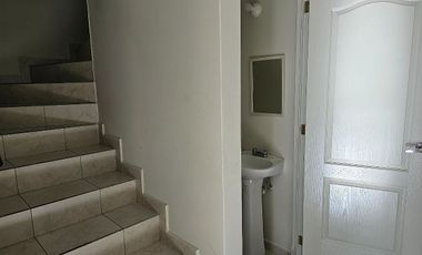 Casa en renta en santa fe juriquilla 3 Rec y estudio en Pb cerrado