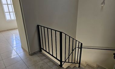 Casa en renta en santa fe juriquilla 3 Rec y estudio en Pb cerrado