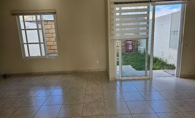 Casa en renta en santa fe juriquilla 3 Rec y estudio en Pb cerrado
