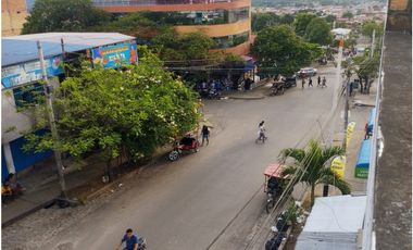SE VENDE INMUEBLE CON LOCAL COMERCIAL Y DEPARTAMENTO EN TARAPOTO