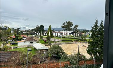 SE ARRIENDA OFICINA EN CAJICA SECTOR CALAHORRA