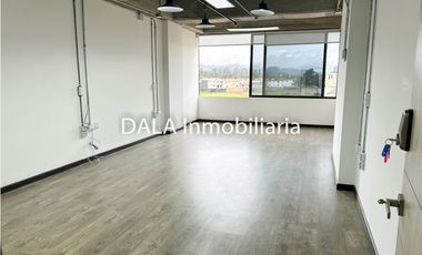 SE ARRIENDA OFICINA EN CAJICA SECTOR CALAHORRA