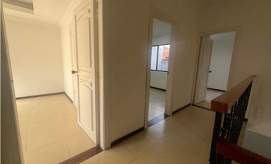 SE ARRIENDA CASA DENTRO DE CONDOMINIO AL NORTE DE ARMENIA
