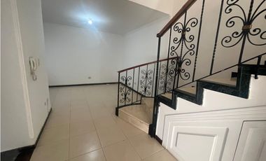 SE ARRIENDA CASA DENTRO DE CONDOMINIO AL NORTE DE ARMENIA