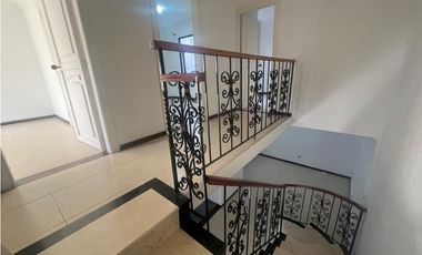 SE ARRIENDA CASA DENTRO DE CONDOMINIO AL NORTE DE ARMENIA