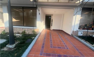 SE ARRIENDA CASA DENTRO DE CONDOMINIO AL NORTE DE ARMENIA