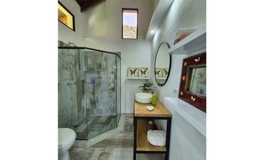 VENTA DE CASA CAMPESTRE EN ALTOS DEL ESCOBERO ENVIGADO