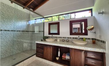 VENTA DE CASA CAMPESTRE EN ALTOS DEL ESCOBERO ENVIGADO