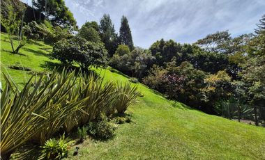 VENTA DE CASA CAMPESTRE EN ALTOS DEL ESCOBERO ENVIGADO