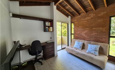 VENTA DE CASA CAMPESTRE EN ALTOS DEL ESCOBERO ENVIGADO