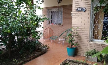 Casa  en Alquiler Ramos Mejia / La Matanza (B111 494)