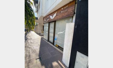 Local a la calle en Venta Ramos Mejia / La Matanza (B111 528)