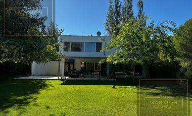 Venta Casa 4 AMB. 946 M2 Barrio Santa Catalina Villanueva Tigre