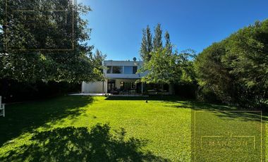 Venta Casa 4 AMB. 946 M2 Barrio Santa Catalina Villanueva Tigre