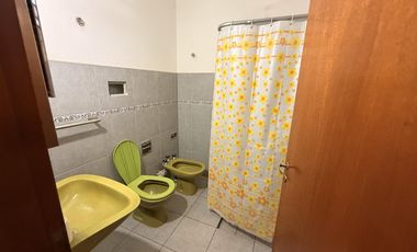 CASA EN ALQUILER PERMANENTE EN SAN ROQUE A 300 MTS DE RUTA E55